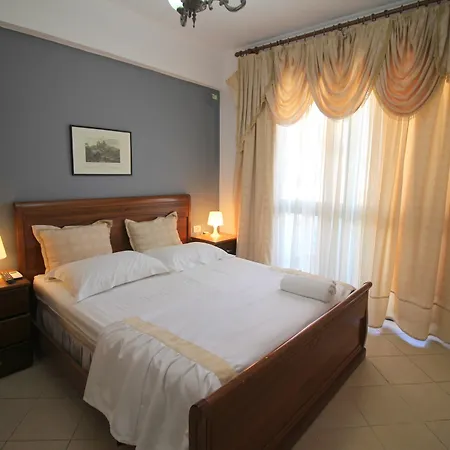 Olympia 3* ساراندا